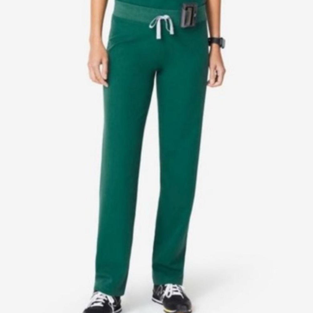 Women’s Figs Hunter Green Technical Collection Scrub Pants Medium